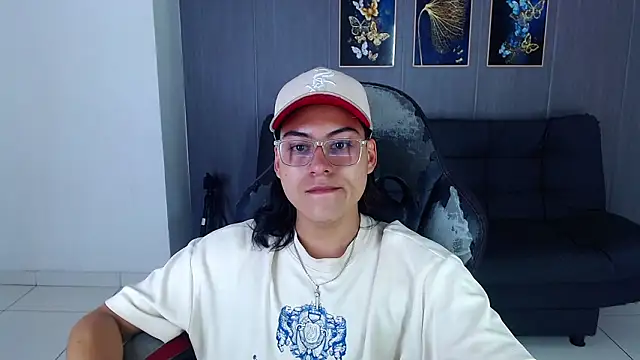 dirty model online show from 18, 2, 2026