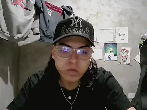 Snapshot of dirty_model chatting on 19, 4, 2026 dirty model online show from 19, 4, 2026