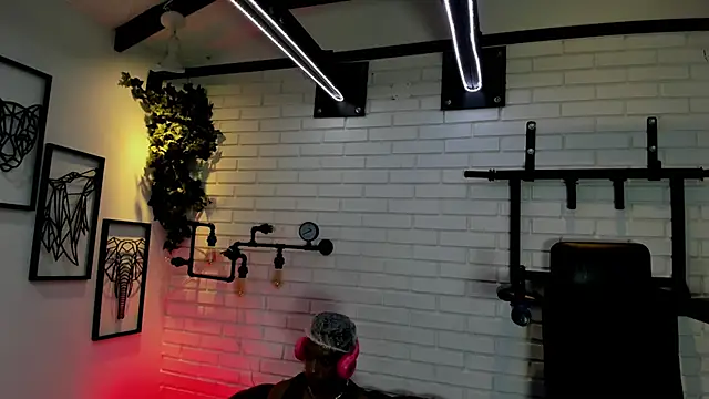 ItaloMoore online show from 20, 10, 2025