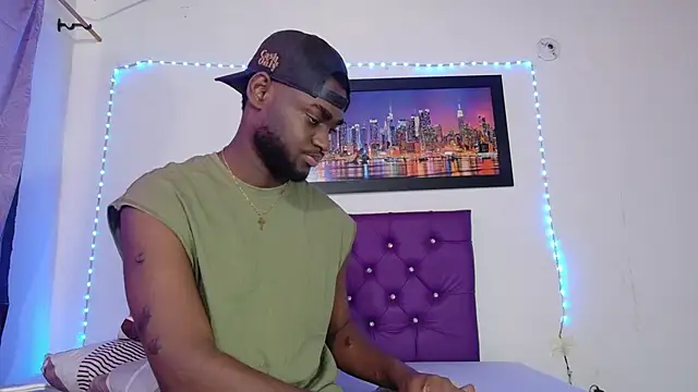 Snapshot of eebony_stallion chatting on 30, 4, 2026 eebony stallion online show from 30, 4, 2026