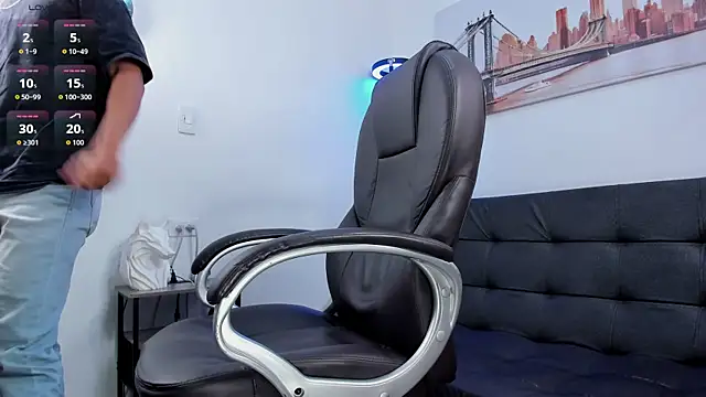 Snapshot of Dash_Bukoski chatting on 19, 10, 2025 Dash Bukoski online show from 19, 10, 2025