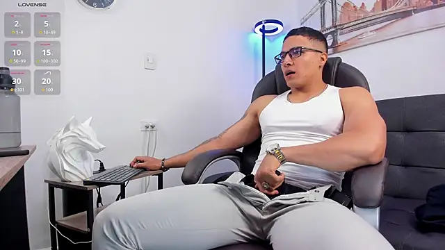 Snapshot of Dash_Bukoski chatting on 27, 10, 2025 Dash Bukoski online show from 27, 10, 2025