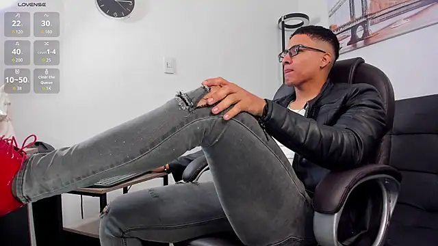 Snapshot of Dash_Bukoski chatting on 7, 11, 2025 Dash Bukoski online show from 7, 11, 2025