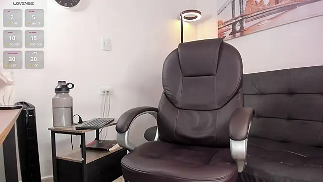 Snapshot of Dash_Bukoski chatting on 15, 11, 2025 Dash Bukoski online show from 15, 11, 2025