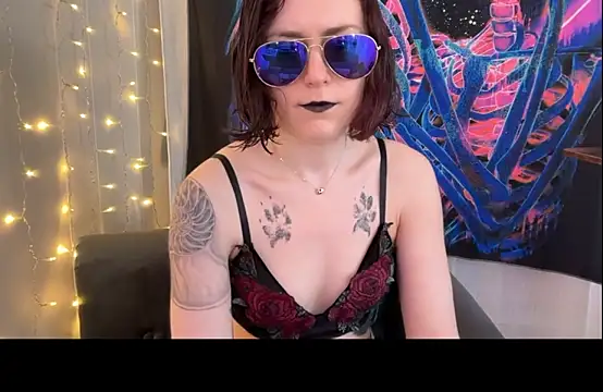 Snapshot of mistressannafoxx chatting on 12, 9, 2025 mistressannafoxx online show from 12, 9, 2025