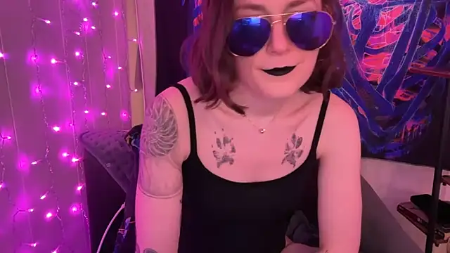 Snapshot of mistressannafoxx chatting on 12, 10, 2025 mistressannafoxx online show from 12, 10, 2025