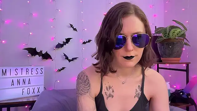 Snapshot of mistressannafoxx chatting on 7, 11, 2025 mistressannafoxx online show from 7, 11, 2025