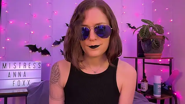 Snapshot of mistressannafoxx chatting on 14, 11, 2025 mistressannafoxx online show from 14, 11, 2025
