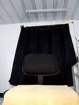 Snapshot of Victoriia-69 chatting on 27, 11, 2025 Victoriia-69 online show from 27, 11, 2025