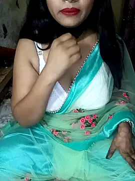 Snapshot of reena502 chatting on 12, 10, 2025 reena502 online show from 12, 10, 2025