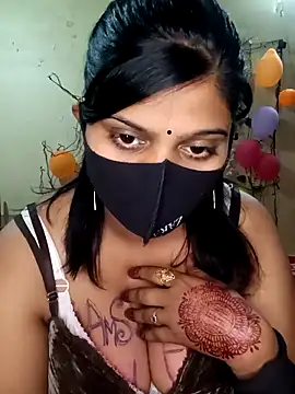 Snapshot of reena502 chatting on 4, 12, 2025 reena502 online show from 4, 12, 2025