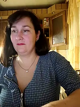 Amandda  online show from 3, 6, 2026