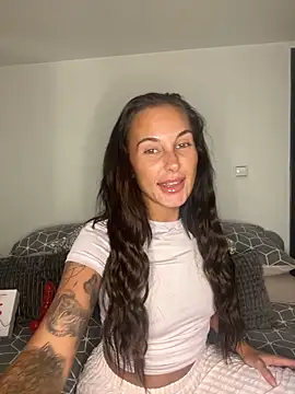 Rosieredxox online show from 9, 9, 2025