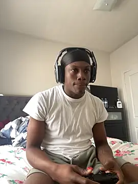 Snapshot of labishyoung25 chatting on 5, 12, 2025 labishyoung25 online show from 5, 12, 2025