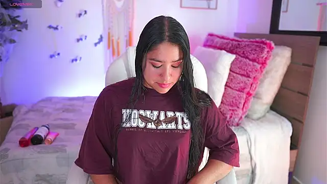 melissa laurent  online show from 21, 10, 2025