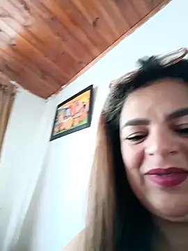 Mia-Glow online show from 13, 4, 2026