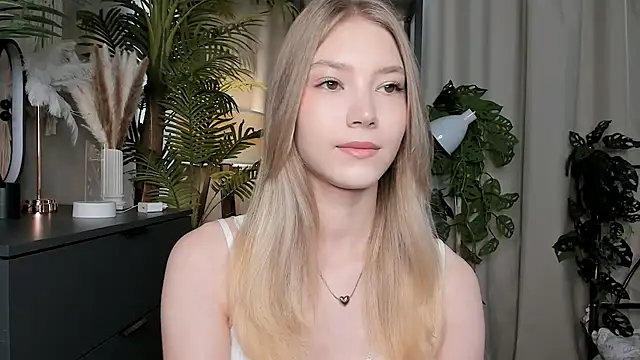 Snapshot of ChinBonnell chatting on 21, 9, 2025 ChinBonnell online show from 21, 9, 2025