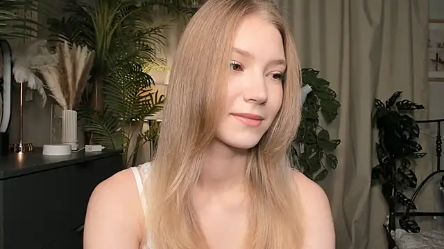 Snapshot of ChinBonnell chatting on 6, 10, 2025 ChinBonnell online show from 6, 10, 2025