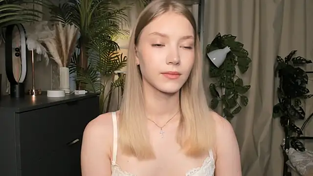Snapshot of ChinBonnell chatting on 15, 10, 2025 ChinBonnell online show from 15, 10, 2025