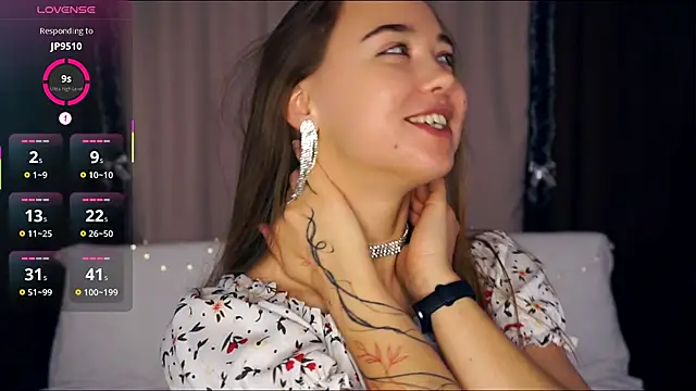 Snapshot of KayleenCurtis chatting on 14, 12, 2025 KayleenCurtis online show from 14, 12, 2025