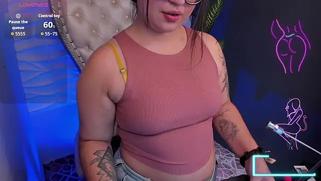 April  foxx online show from 24, 11, 2025