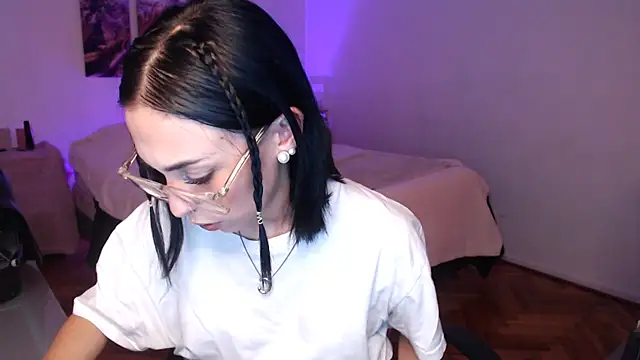 Sofia Amour online show from 14, 9, 2025