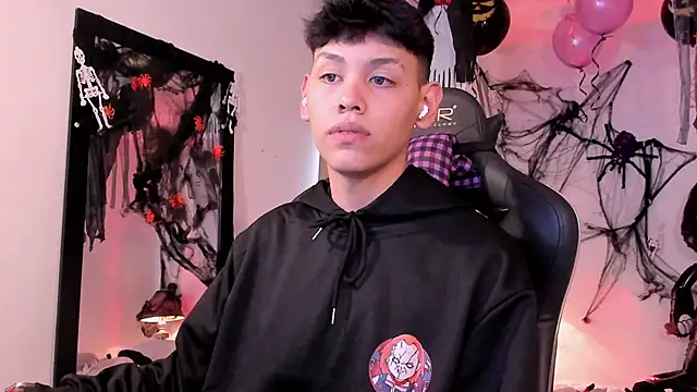 zeus blaze online show from 4, 10, 2025