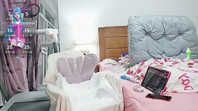 Snapshot of Eulalia-A chatting on 9, 10, 2025 Eulalia-A online show from 9, 10, 2025