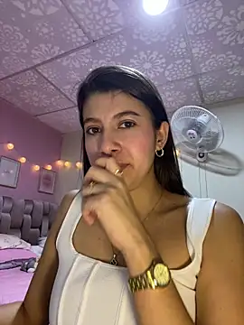 Snapshot of Lenapink19 chatting on 4, 11, 2025 Lenapink19 online show from 4, 11, 2025