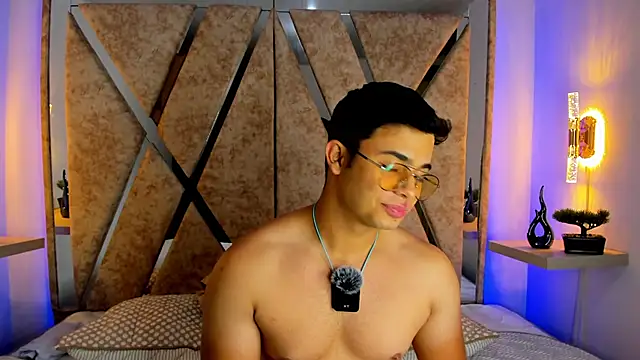 Snapshot of jayd_muscle chatting on 22, 10, 2025 jayd muscle online show from 22, 10, 2025