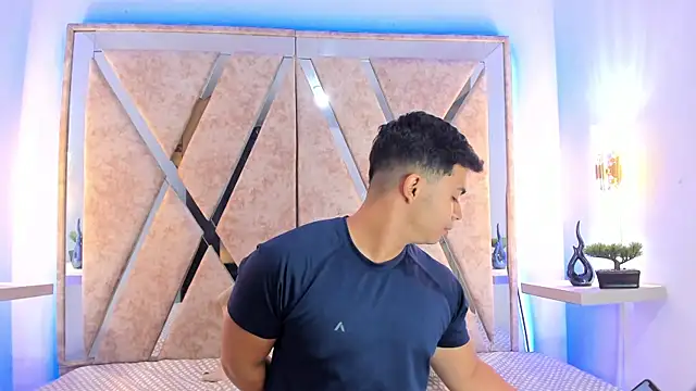 Snapshot of jayd_muscle chatting on 15, 11, 2025 jayd muscle online show from 15, 11, 2025