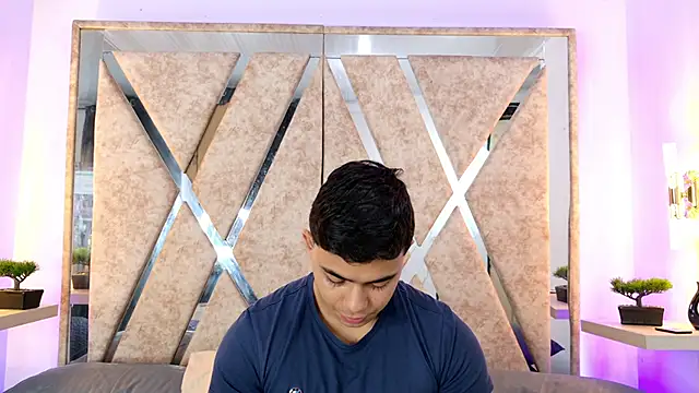 Snapshot of jayd_muscle chatting on 16, 12, 2025 jayd muscle online show from 16, 12, 2025