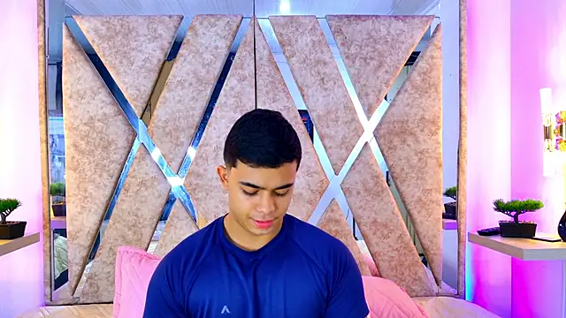 Snapshot of jayd_muscle chatting on 18, 12, 2025 jayd muscle online show from 18, 12, 2025