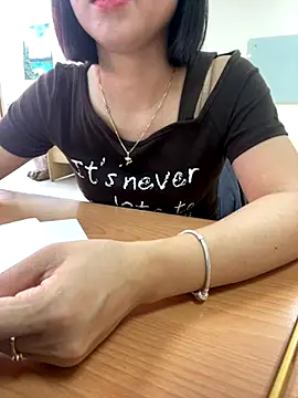 Snapshot of -NhaKy22 chatting on 19, 9, 2025 -NhaKy22 online show from 19, 9, 2025