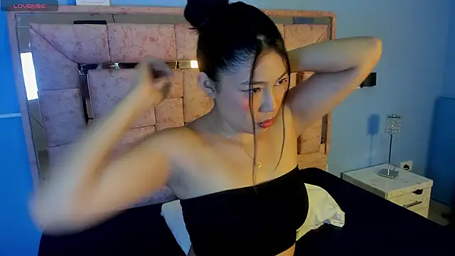 LICKY LOV online show from 7, 11, 2025