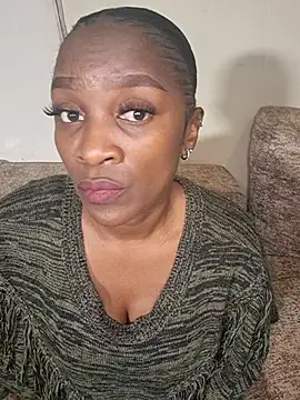 Snapshot of Yummychoklit chatting on 12, 7, 2026 Yummychoklit online show from 12, 7, 2026