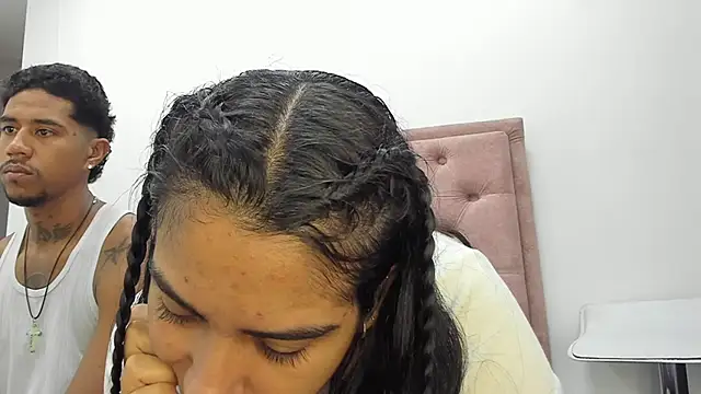 Snapshot of violet_and_myers chatting on 10, 9, 2025 violet and myers online show from 10, 9, 2025