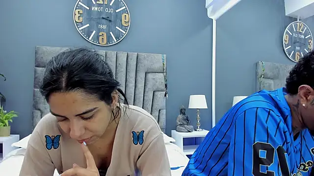 Snapshot of violet_and_myers chatting on 4, 10, 2025 violet and myers online show from 4, 10, 2025