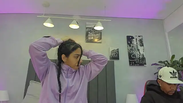 Snapshot of violet_and_myers chatting on 20, 10, 2025 violet and myers online show from 20, 10, 2025