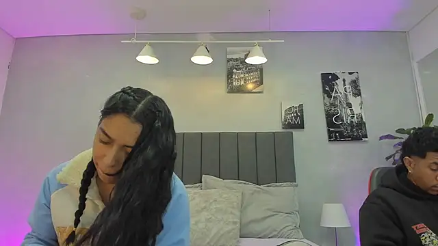 Snapshot of violet_and_myers chatting on 21, 10, 2025 violet and myers online show from 21, 10, 2025