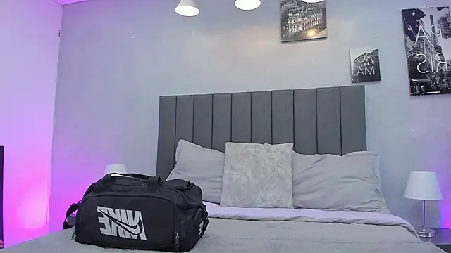 Snapshot of violet_and_myers chatting on 30, 10, 2025 violet and myers online show from 30, 10, 2025