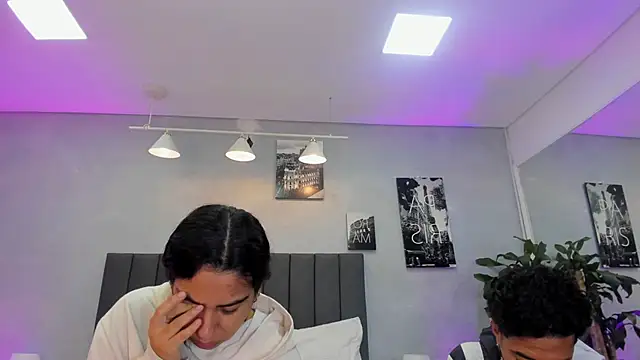 Snapshot of violet_and_myers chatting on 19, 11, 2025 violet and myers online show from 19, 11, 2025