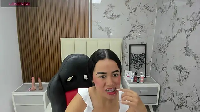 Snapshot of BRIHANACONOR chatting on 22, 9, 2025 BRIHANACONOR online show from 22, 9, 2025