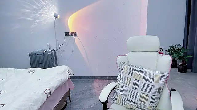 Snapshot of suger-TT chatting on 13, 12, 2025 suger-TT online show from 13, 12, 2025