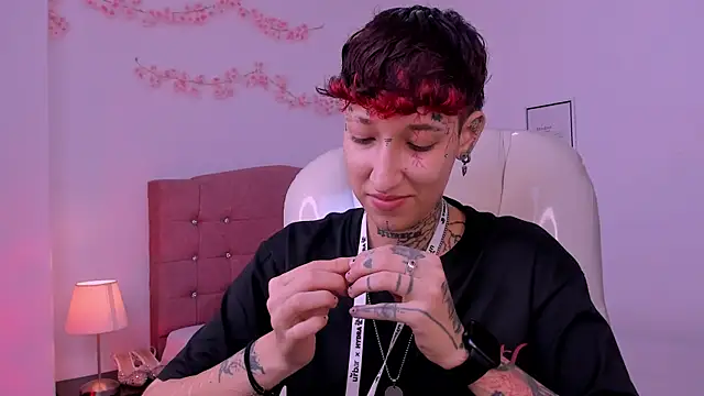 Snapshot of Luci_Rose chatting on 29, 4, 2026 Luci Rose online show from 29, 4, 2026