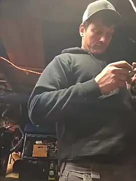 Snapshot of twistafatpipe chatting on 23, 11, 2025 twistafatpipe online show from 23, 11, 2025