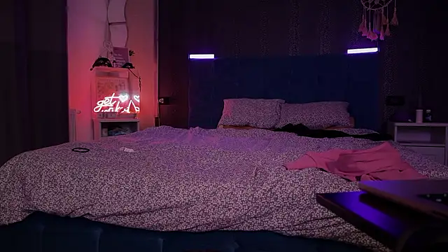 Snapshot of Secret_Lovers1 chatting on 14, 1, 2026 Secret Lovers1 online show from 14, 1, 2026