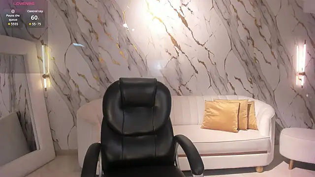 MilaColeman online show from 29, 10, 2025