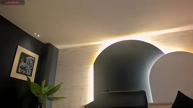 Snapshot of LizzCooper chatting on 30, 10, 2025 LizzCooper online show from 30, 10, 2025