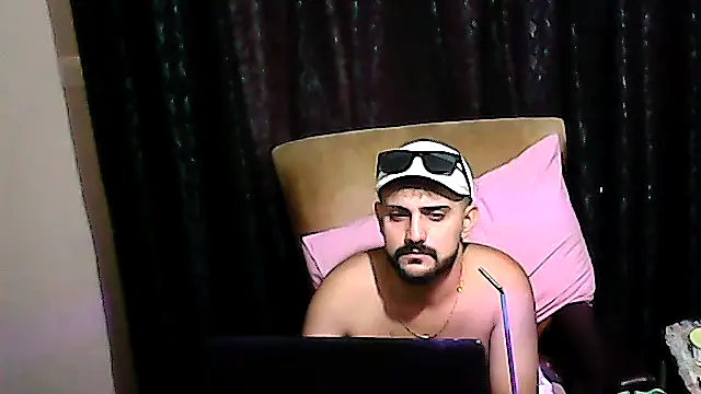 Muratcan33 online show from 2, 11, 2025